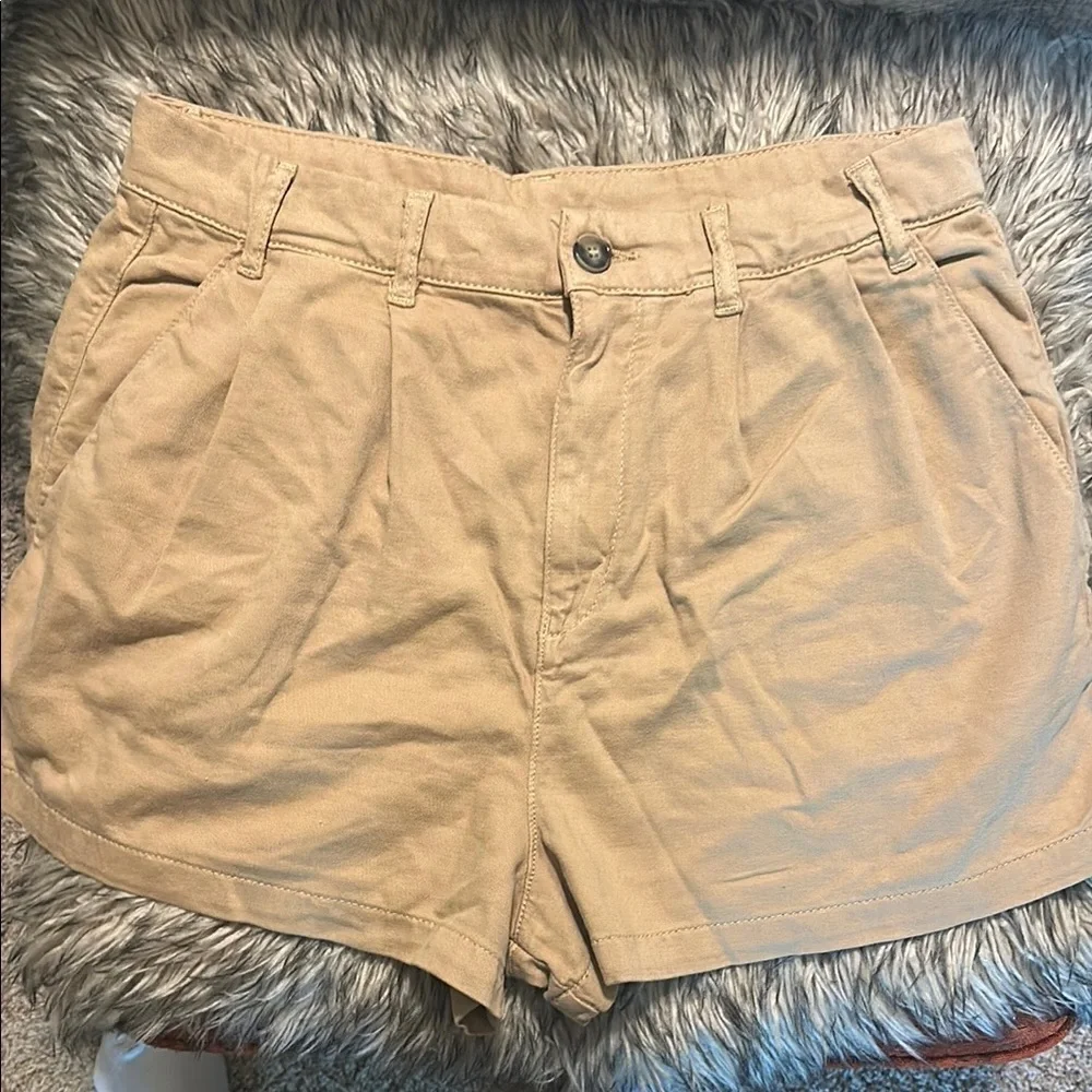 Free People Billie Chino shorts size 12